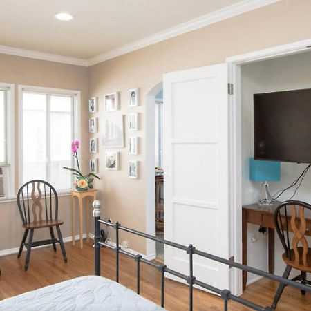The Burbank Sanctuary - Be Pampered - Full Kitchen Apartment ภายนอก รูปภาพ