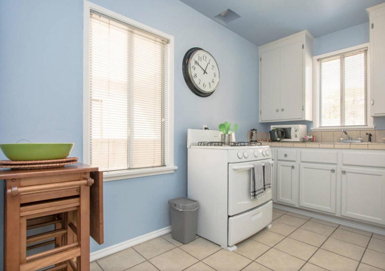 The Burbank Sanctuary - Be Pampered - Full Kitchen Apartment ภายนอก รูปภาพ