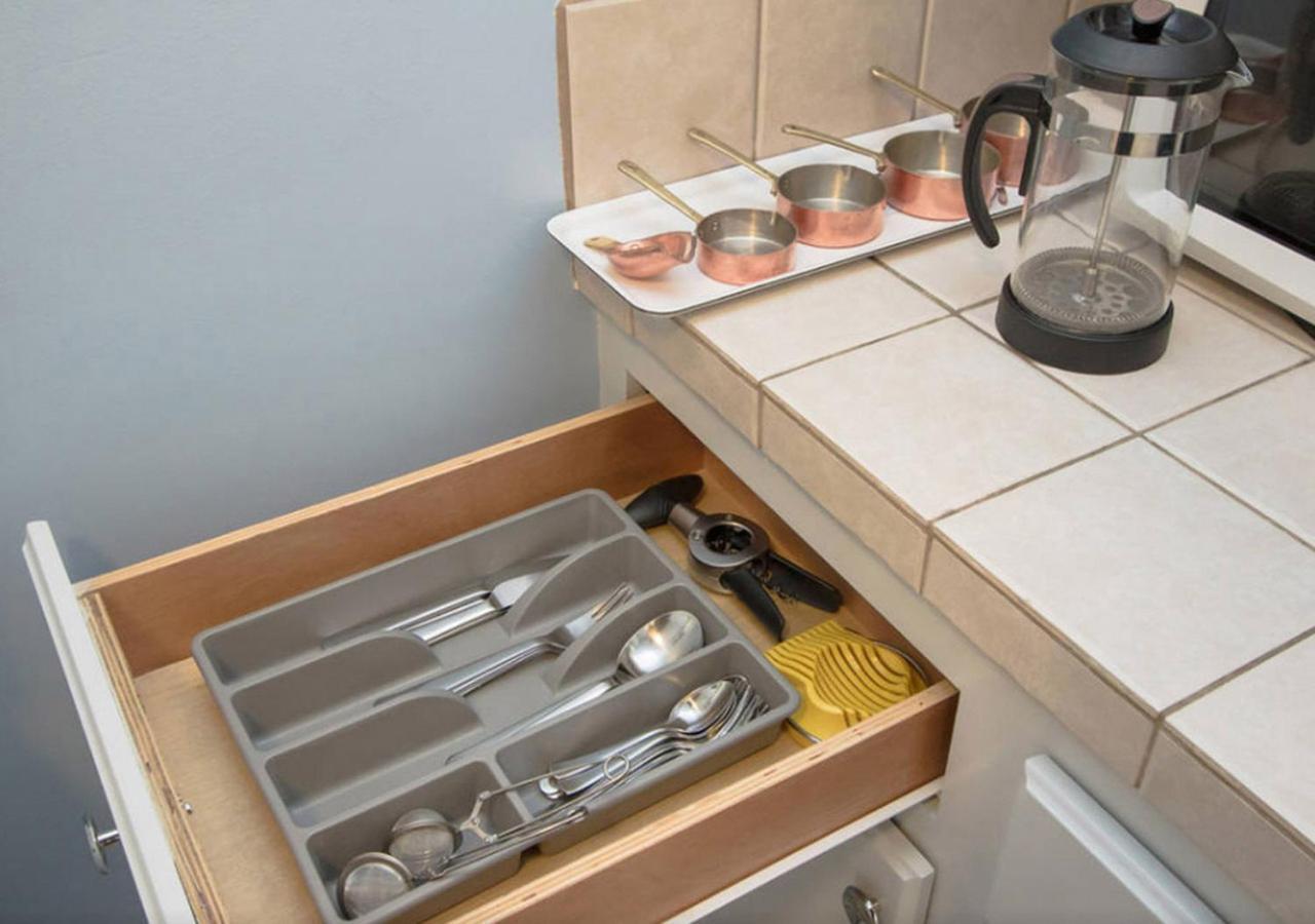 The Burbank Sanctuary - Be Pampered - Full Kitchen Apartment ภายนอก รูปภาพ
