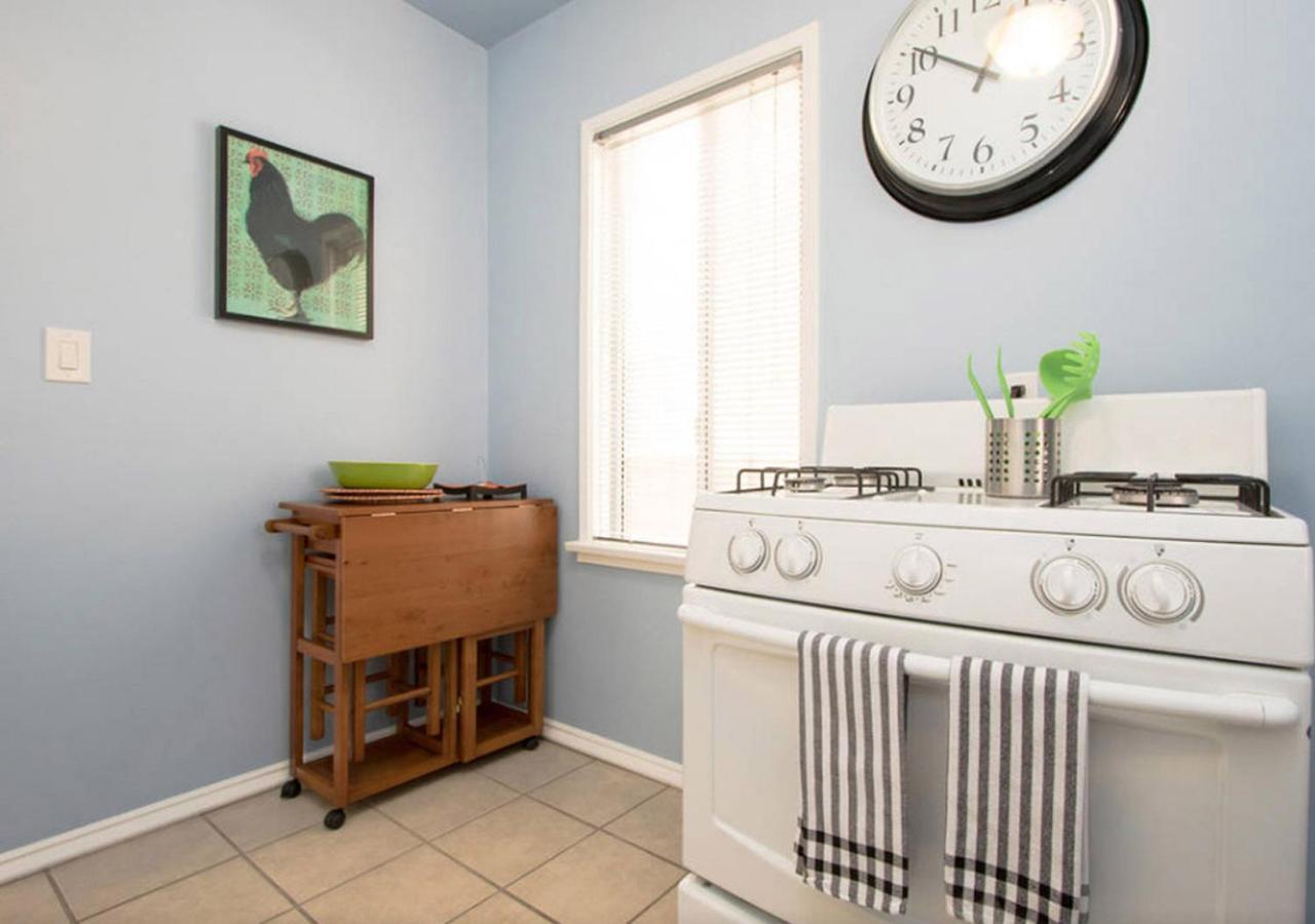The Burbank Sanctuary - Be Pampered - Full Kitchen Apartment ภายนอก รูปภาพ